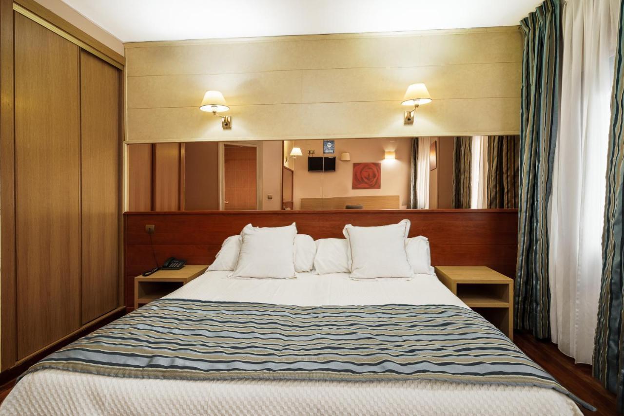 Hotel Regio Торелавега Екстериор снимка