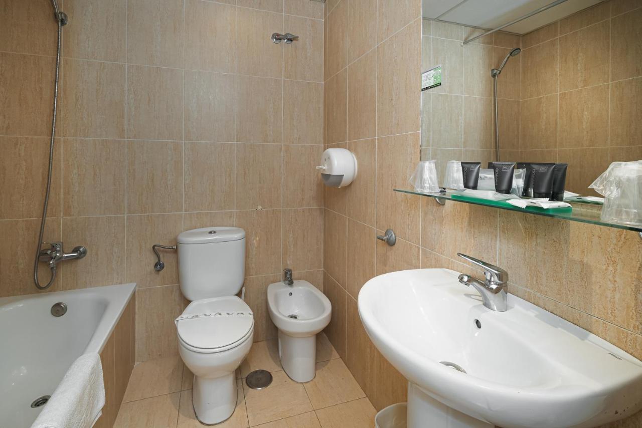 Hotel Regio Торелавега Екстериор снимка