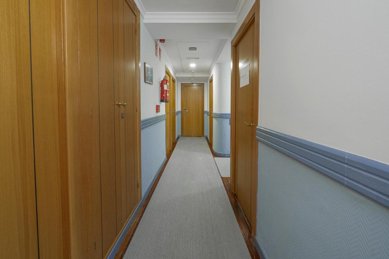 Hotel Regio Торелавега Екстериор снимка