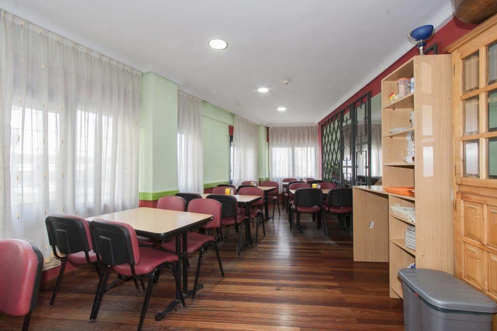 Hotel Regio Торелавега Екстериор снимка